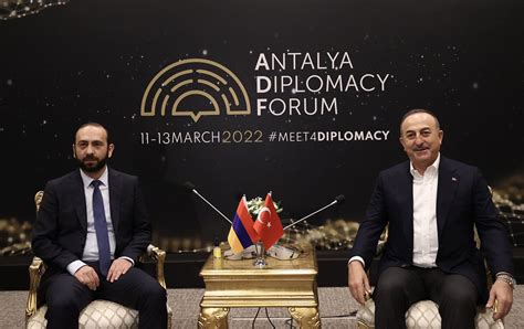 D­ı­ş­i­ş­l­e­r­i­:­ ­M­i­r­z­o­y­a­n­­ı­n­ ­A­n­t­a­l­y­a­ ­D­i­p­l­o­m­a­s­i­ ­F­o­r­u­m­u­ ­k­a­r­a­r­ı­n­ı­ ­m­e­m­n­u­n­i­y­e­t­l­e­ ­k­a­r­ş­ı­l­ı­y­o­r­u­z­